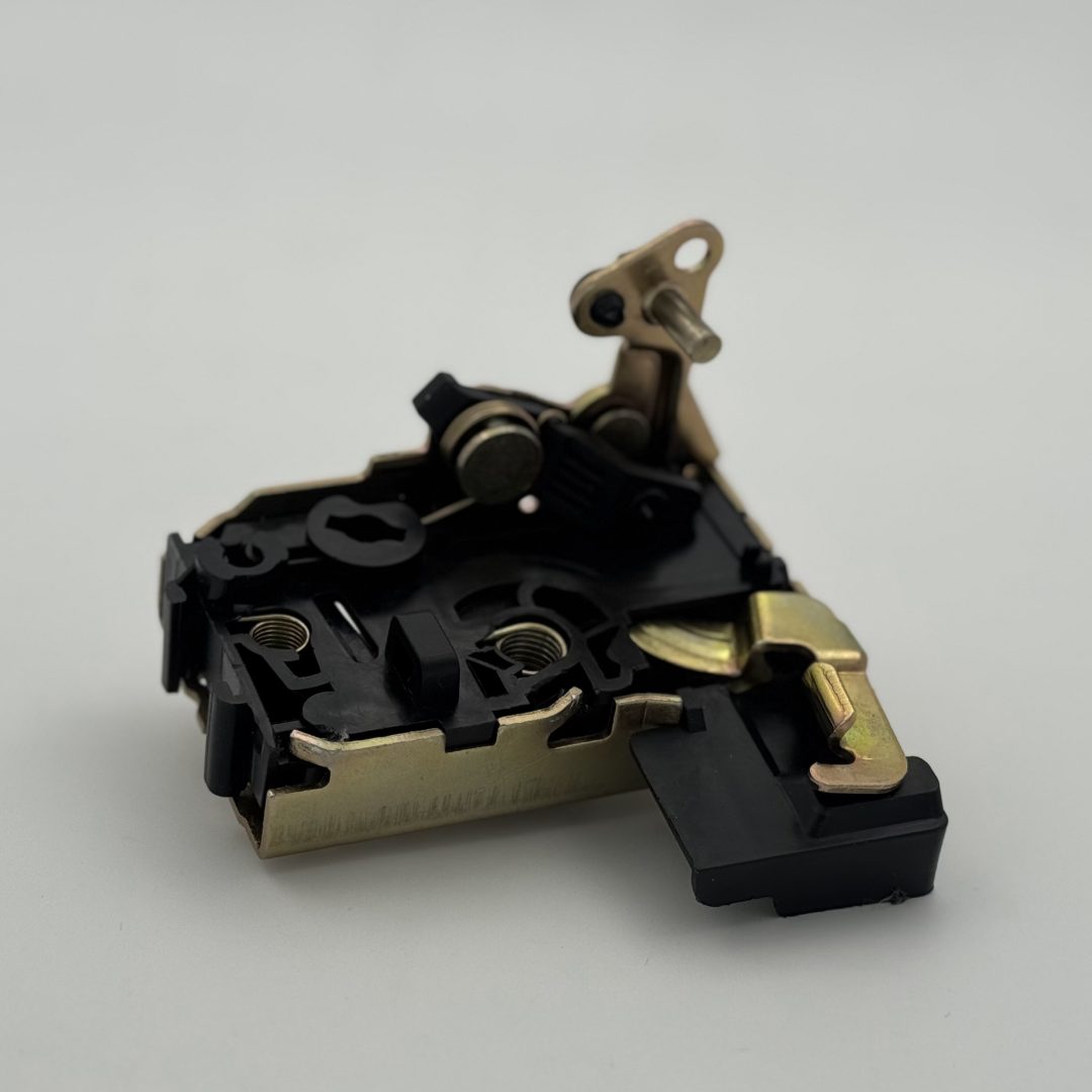 قفل جانبی پژو 405 قدیم . جلو چپ