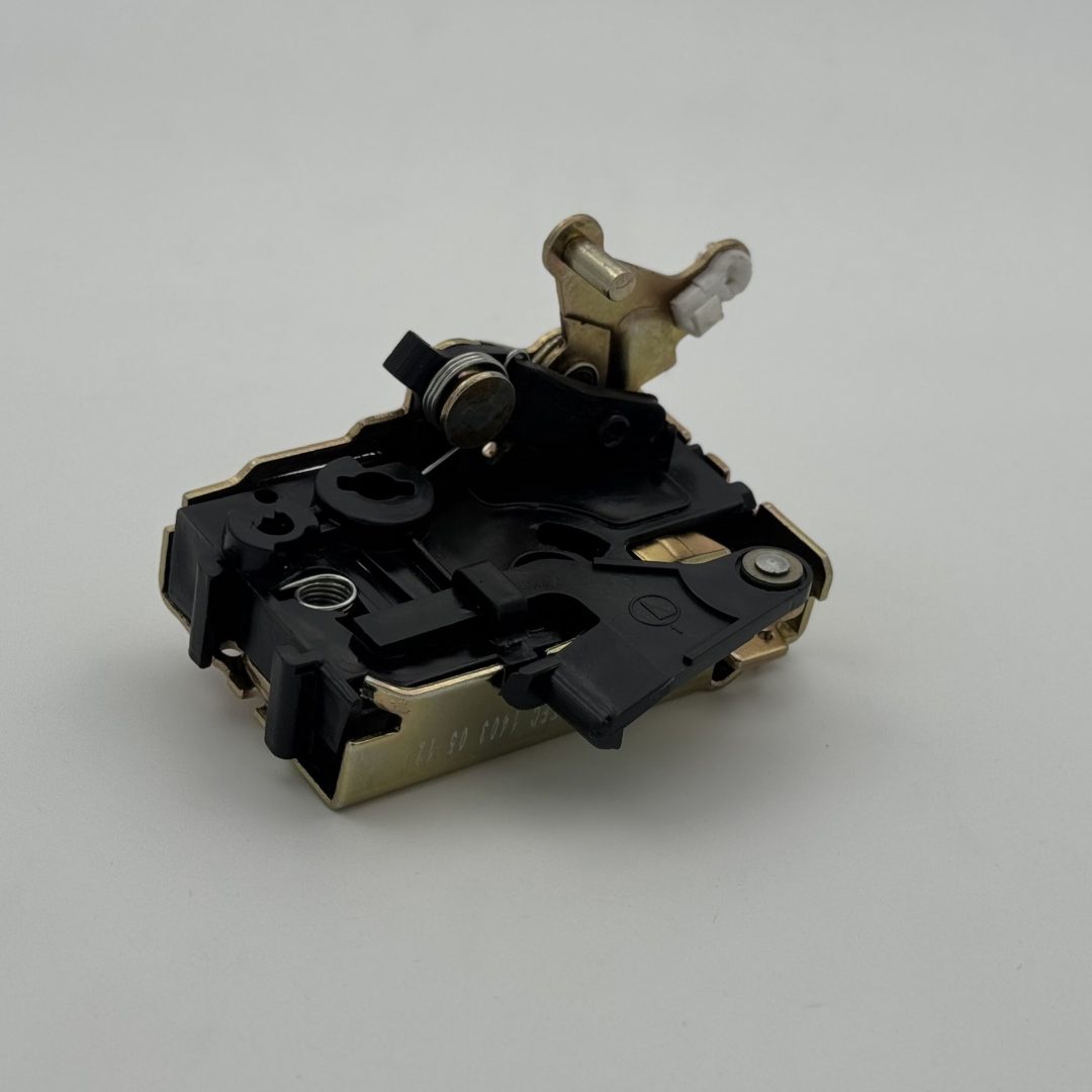 قفل جانبی پژو 405 قدیم . عقب چپ